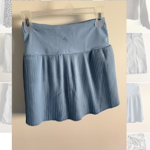 Tennis skirt with built in shorts - Picture 2 of 2